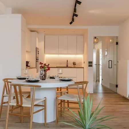 Ilo - Met 2 Slaapkamers * Остенде