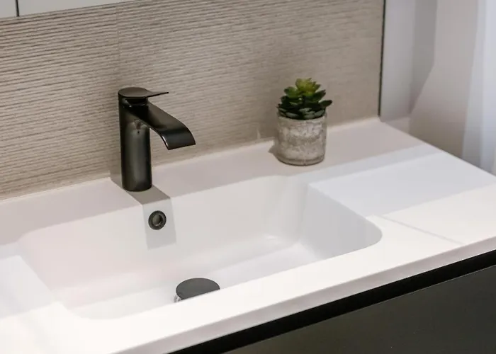 Ilo - Met 2 Slaapkamers Daire *