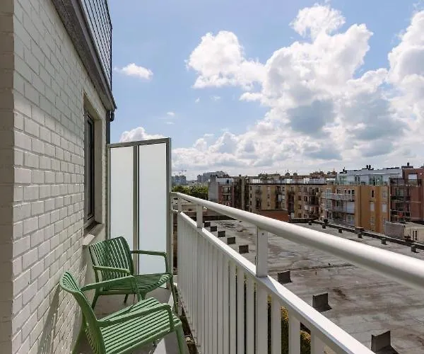 Ilo - Met 2 Slaapkamers Daire *