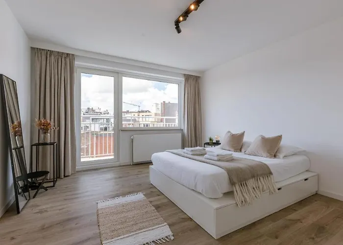 Ilo - Met 2 Slaapkamers *